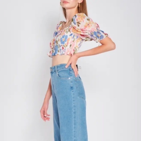 NWT! En Saison “Constantia” Floral Print Smocked Crop Top Size Large - Picture 3 of 10